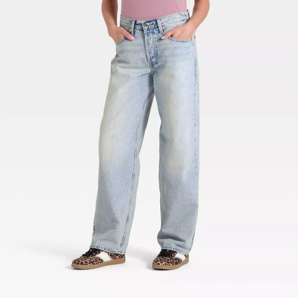Women's Mid-Rise 90's Baggy Jeans‎ - Universal Thread Light Wash 0 Short - Picture 1 of 6